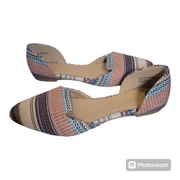 NWT Restricted Slip On Shoes Women’s 8 Multicolored Striped Tapestry Flats. - Picture 2 of 5
